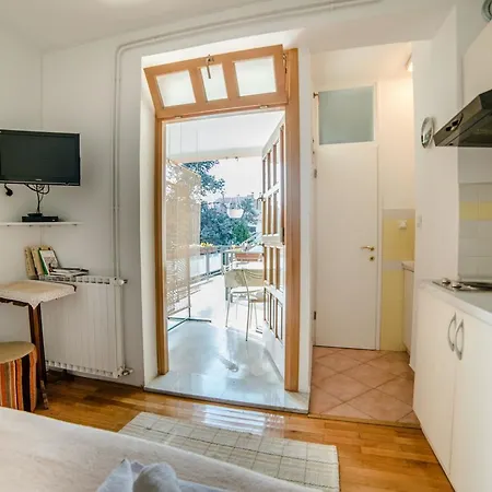 804 Apartment *